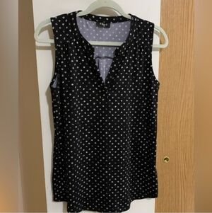 💚10 for $10💚 Bundle and save Black and White Patterned Sleeveless Blouse